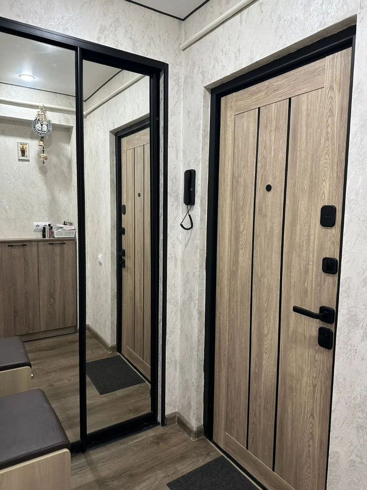 2-комн., 42.3 м², 1/5 этаж, Карасунский внутригородской округ, мкр-н Гидростроителей, ул. Игнатова, 31