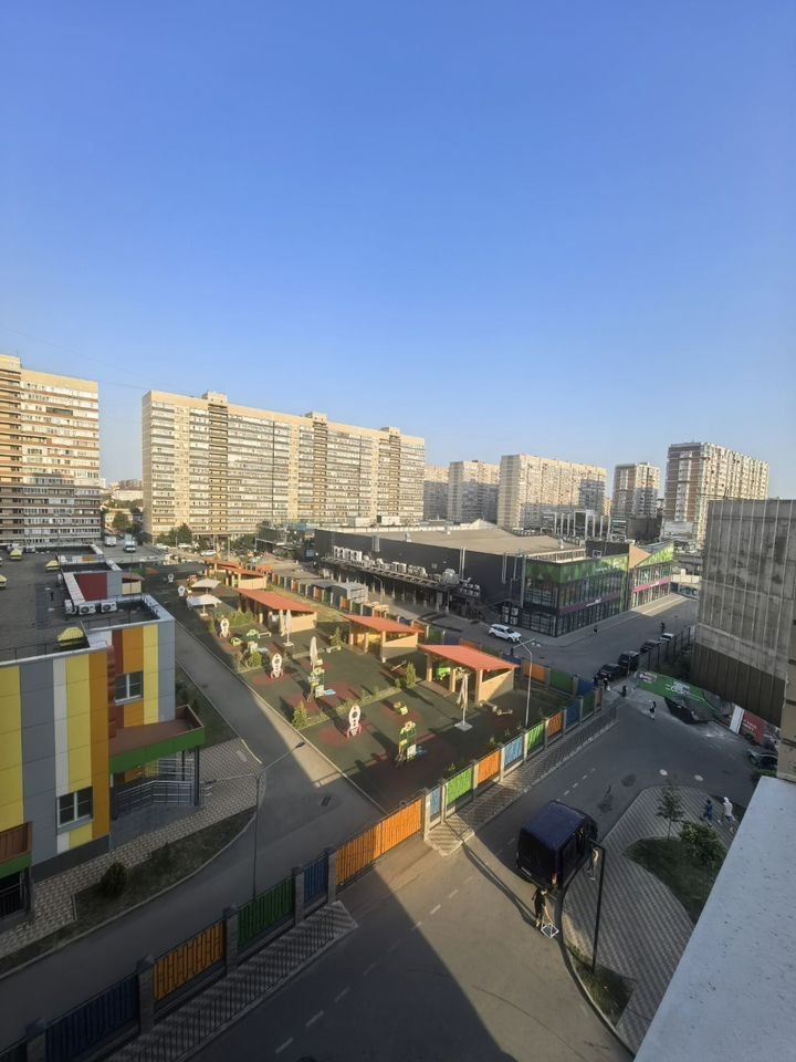 2-комн., 64 м², 6/24 этаж, мкр-н имени Петра Метальникова, ул. Петра Метальникова, 36