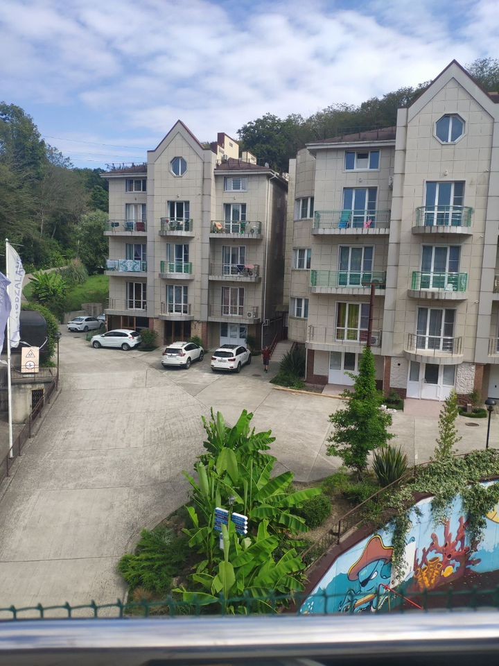 4+ комнаты, 164 м², 3/3 этаж, Сочи, мкр-н Нижняя Хобза, Магнитогорский пер., 2/1к2 — фото 2