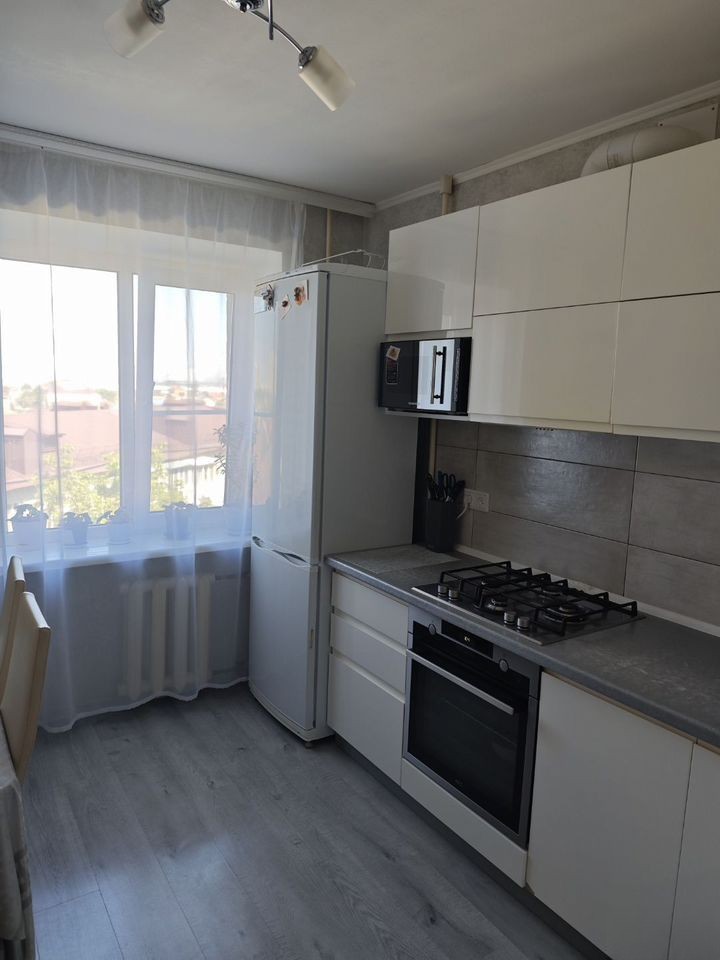3-комн., 61 м², 7/10 этаж, Карасунский внутригородской округ, мкр-н Камвольно-суконный Комбинат, 1-я Заречная ул., 17 — фото 2