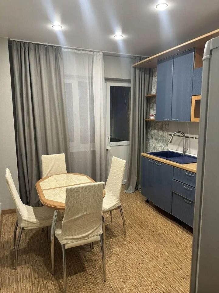 2-комн., 57.5 м², 3/3 этаж, мкр-н Сады Калинина, Троицкая ул., 34
