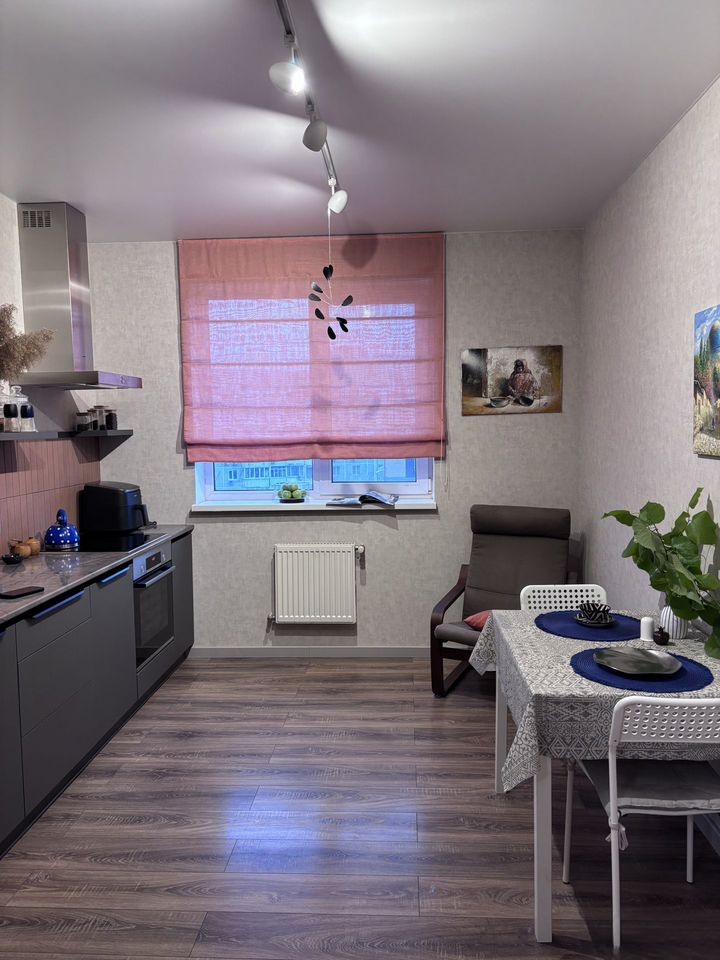 2-комн., 54.3 м², 7/17 этаж, мкр-н Юбилейный, ул. 70-летия Октября, 17 — фото 3