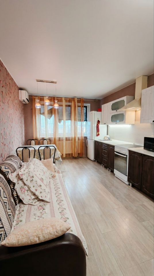 1-комн., 41 м², 22/24 этаж, Российская ул., 74к3