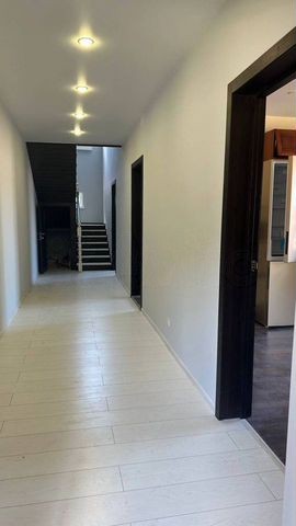 4+ комнаты, 131 м², 3/3 этаж, Сочи, Амбулаторный пер., 48р-н Центральный — фото 5