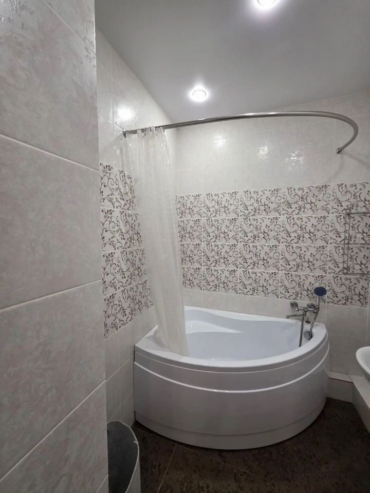 2-комн., 50 м², 2/10 этаж, г Краснодар, ул Западный Обход, д 42/4 к 1 — фото 2