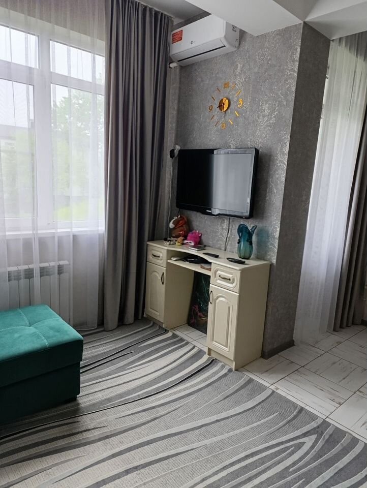1-комн., 27 м², 1/5 этаж, Сочи, мкр-н Яна Фабрициуса, ул. Метелёва, 12 — фото 2