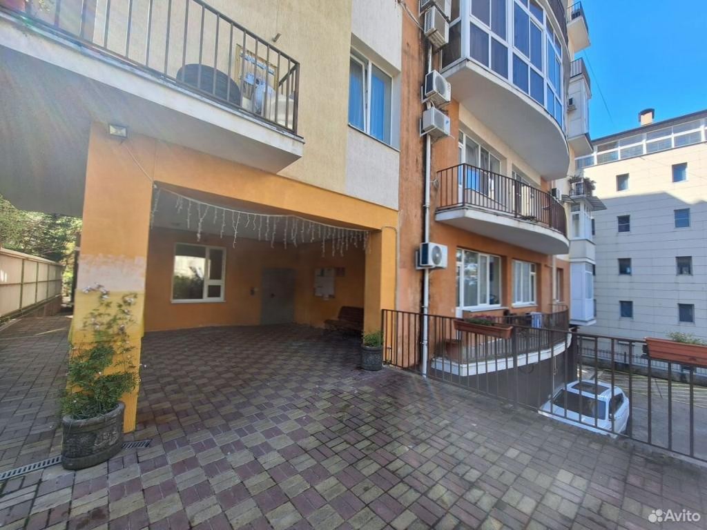 3-комн., 69.1 м², 1/6 этаж, Сочи, мкр-н Бытха, ул. Бытха, 8Г — фото 2