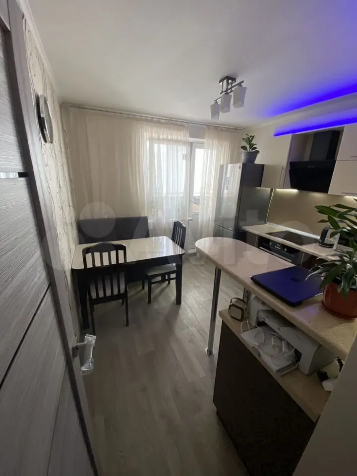 2-комн., 54 м², 13/16 этаж, мкр-н Завод Измерительных Приборов, Зиповская ул., 48 — фото 2