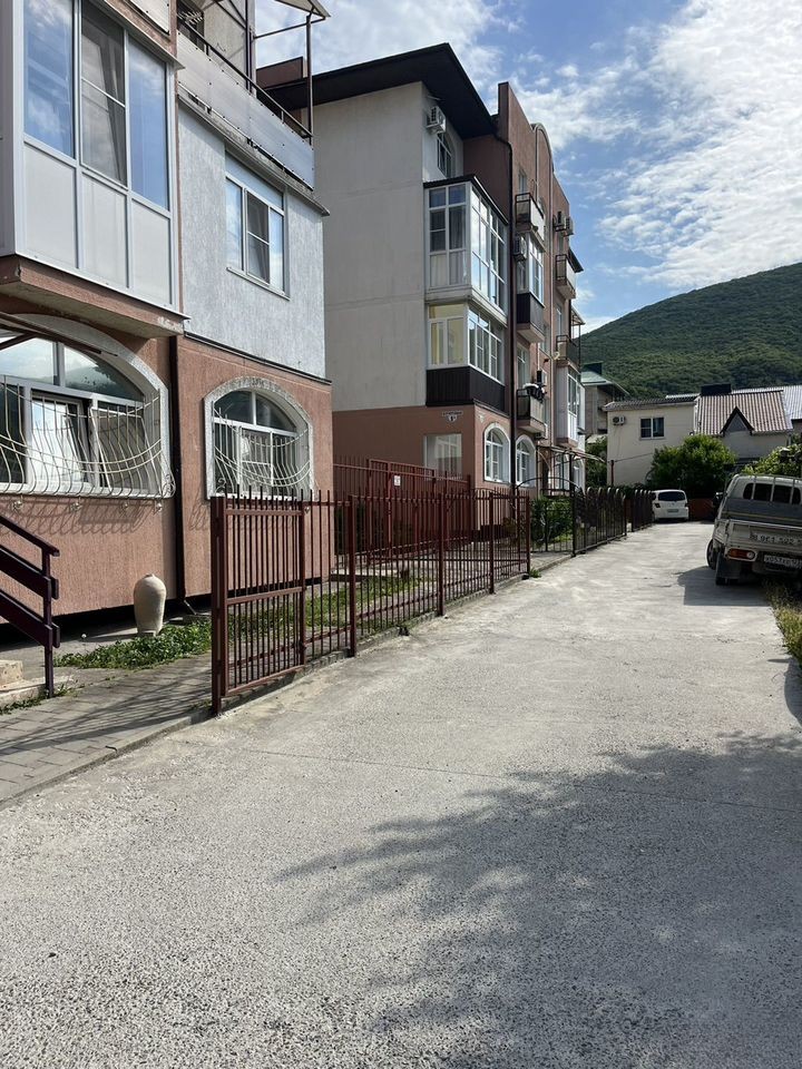 2-комн., 55 м², 1/4 этаж, г.о. Новороссийск, с. Мысхако, Изумрудная ул., 1