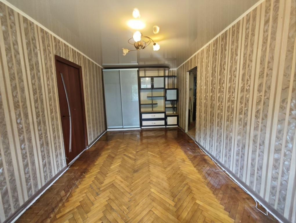 2-комн., 43 м², 1/5 этаж, г Краснодар, ул Славянская, д 54
