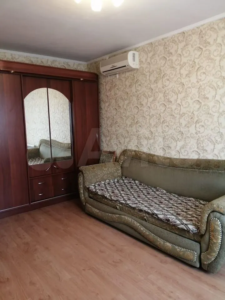1-комн., 30 м², 4/4 этаж, Центральный внутригородской округ, мкр-н Дубинка, Озёрная ул., 43 — фото 2