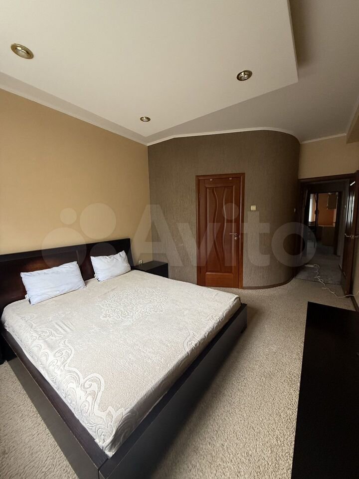 3-комн., 85 м², 1/9 этаж, Новороссийск, Пионерская ул., 33 — фото 2