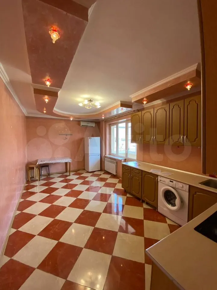 2-комн., 67.7 м², 2/4 этаж, Музыкальный мкр-н, Ангарский пр., 4 — фото 5