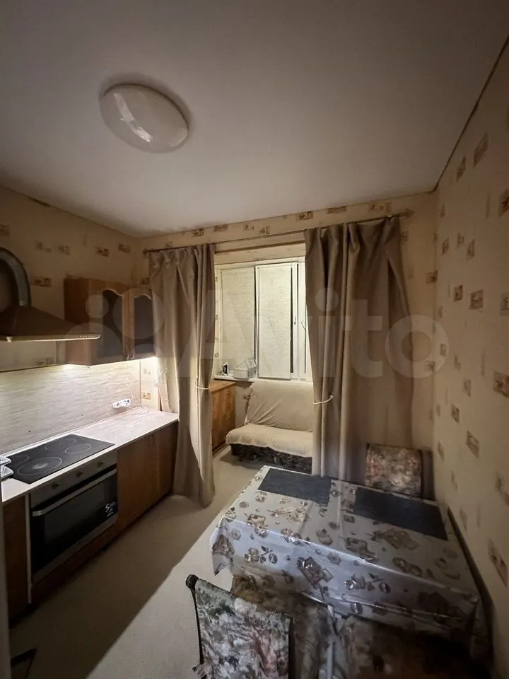 1-комн., 40 м², 3/5 этаж, Музыкальный мкр-н, ул. имени С.В. Рахманинова, 3 — фото 2