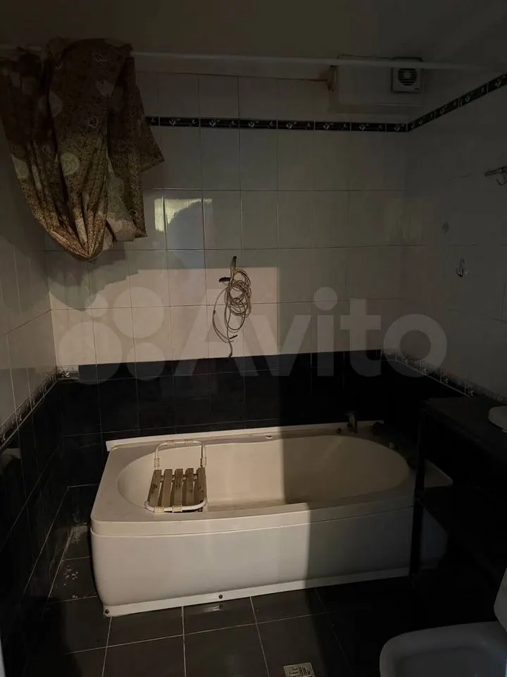 2-комн., 65.3 м², 1/13 этаж, Центральный внутригородской округ, мкр-н Дубинка, Угольный пер., 12 — фото 4