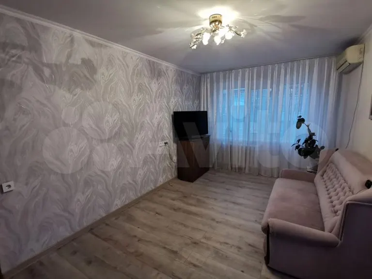 3-комн., 60.4 м², 2/5 этаж, Центральный внутригородской округ, мкр-н Центральный, Заводская ул., 7/2 — фото 2