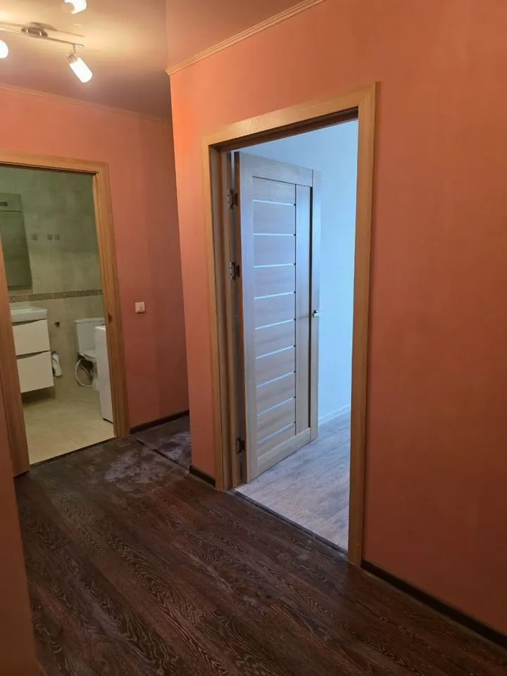 1-комн., 41 м², 16/17 этаж, мкр-н имени Петра Метальникова, ул. Петра Метальникова, 11 — фото 4