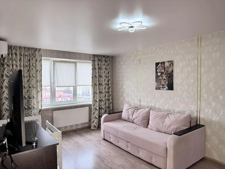 Продается 2-комн. квартира, 55.8 м²