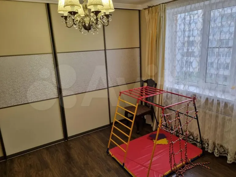 2-комн., 80.6 м², 6/14 этаж, мкр-н Юбилейный, ул. Думенко, 21 — фото 3