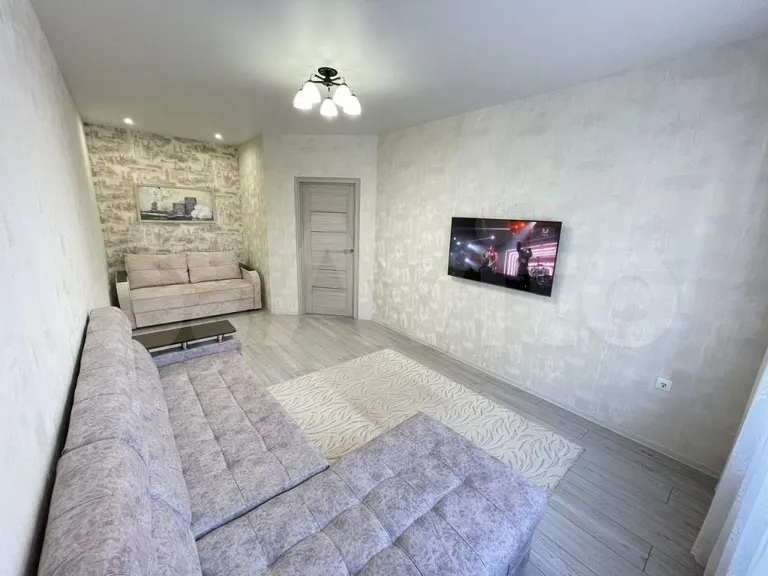 1-комн., 37 м², 2/18 этаж, ул. им. Героя Сарабеева В.И., 5к5 — фото 2