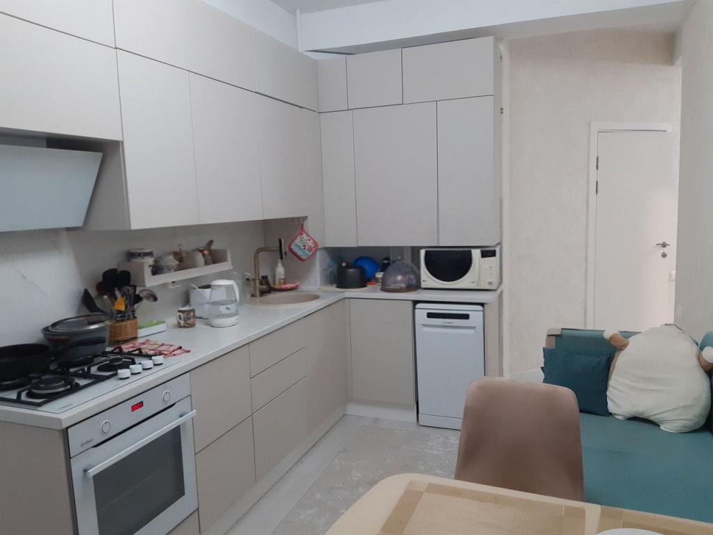 3-комн., 72.5 м², 3/4 этаж, Сочи, мкр-н Мамайка, Яблочная ул., 20/3 — фото 2