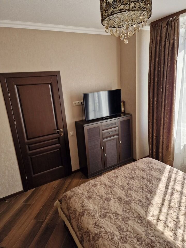 3-комн., 58 м², 2/5 этаж, Сочи, мкр-н Мамайка, Волжская ул., 83А — фото 2