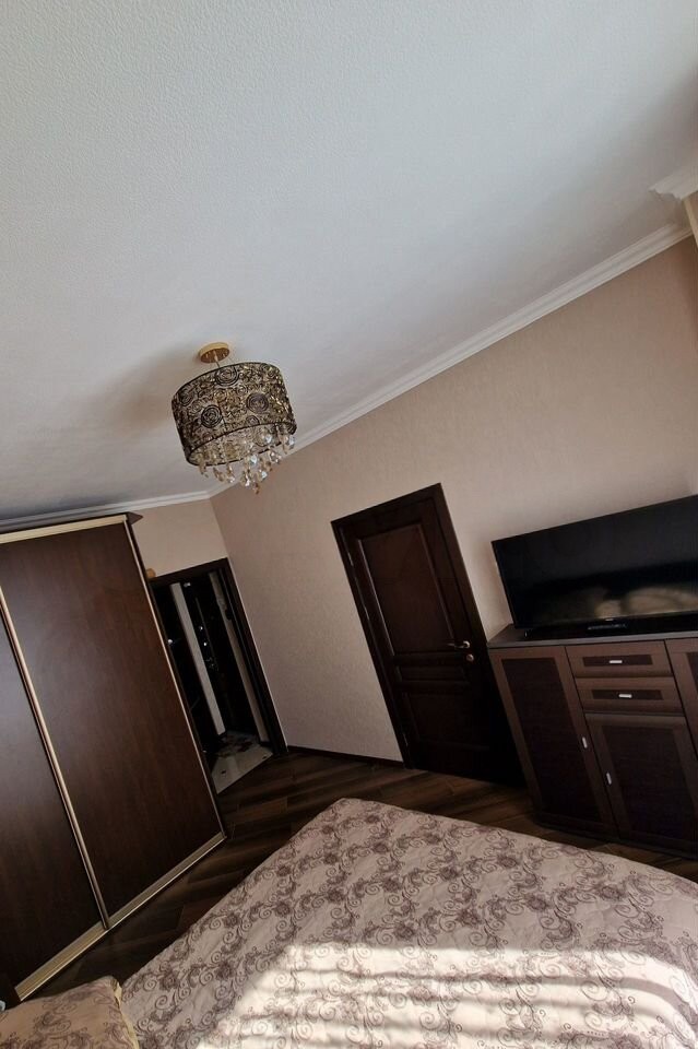 3-комн., 58 м², 2/5 этаж, Сочи, мкр-н Мамайка, Волжская ул., 83А — фото 4