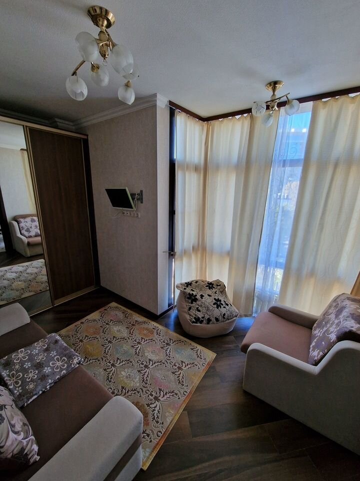 3-комн., 58 м², 2/5 этаж, Сочи, мкр-н Мамайка, Волжская ул., 83А — фото 5