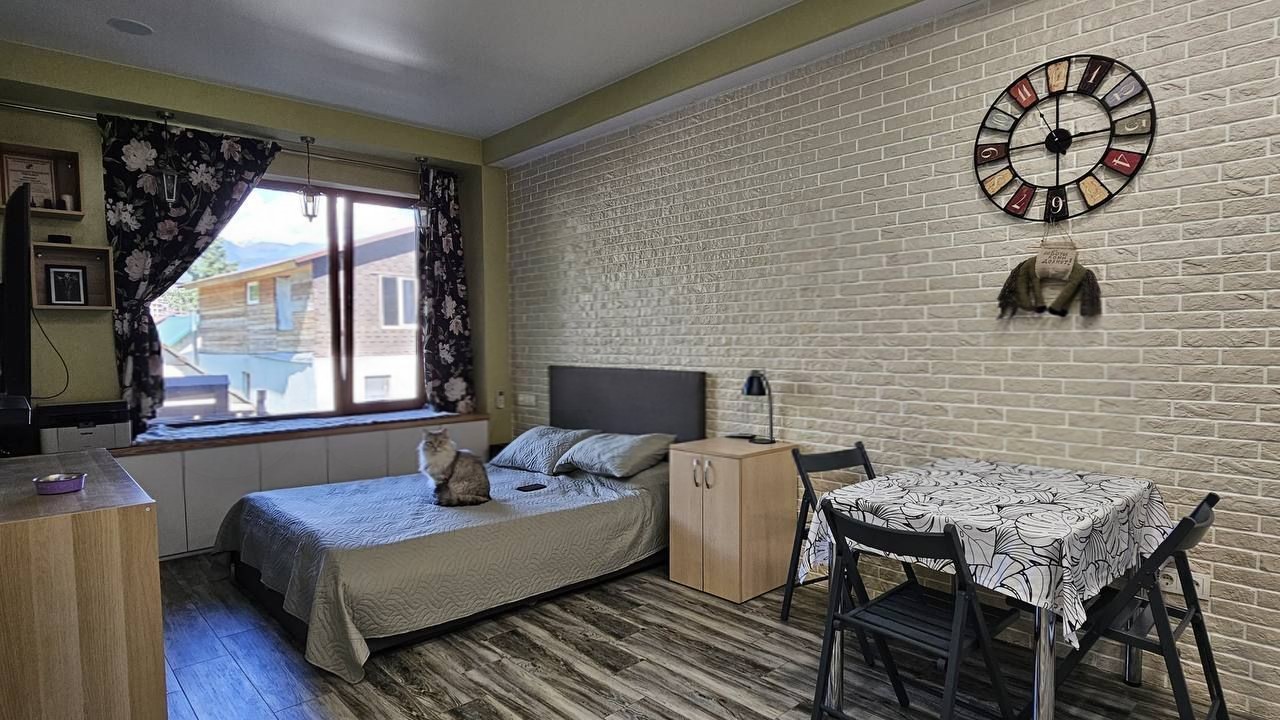 2-комн., 44.5 м², 1/3 этаж, г.о. Сочи, пгт. Красная Поляна, ул. Турчинского, 89