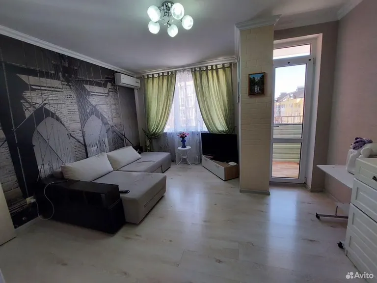 Продается 1-комн. квартира, 41.8 м²