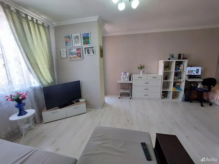 Продается 1-комн. квартира, 41.8 м² — фото 2