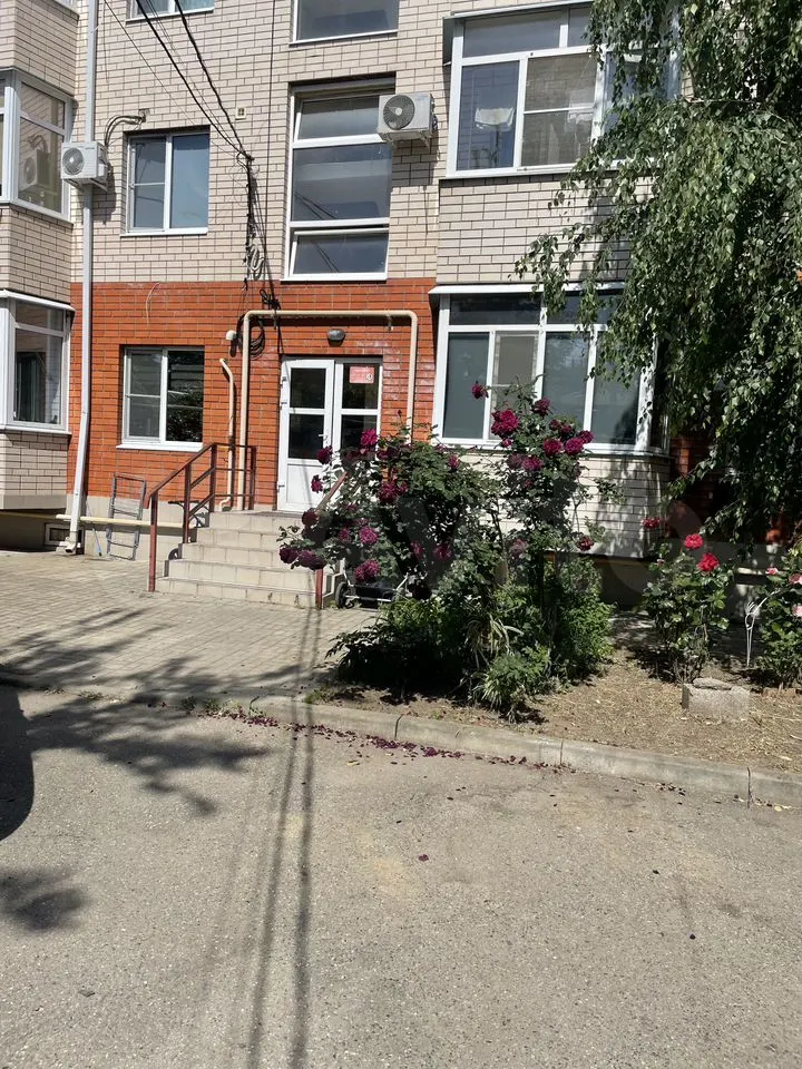 1-комн., 30 м², 2/4 этаж, Центральный внутригородской округ, мкр-н Центральный, ул. Братьев Игнатовых, 52/1 — фото 4