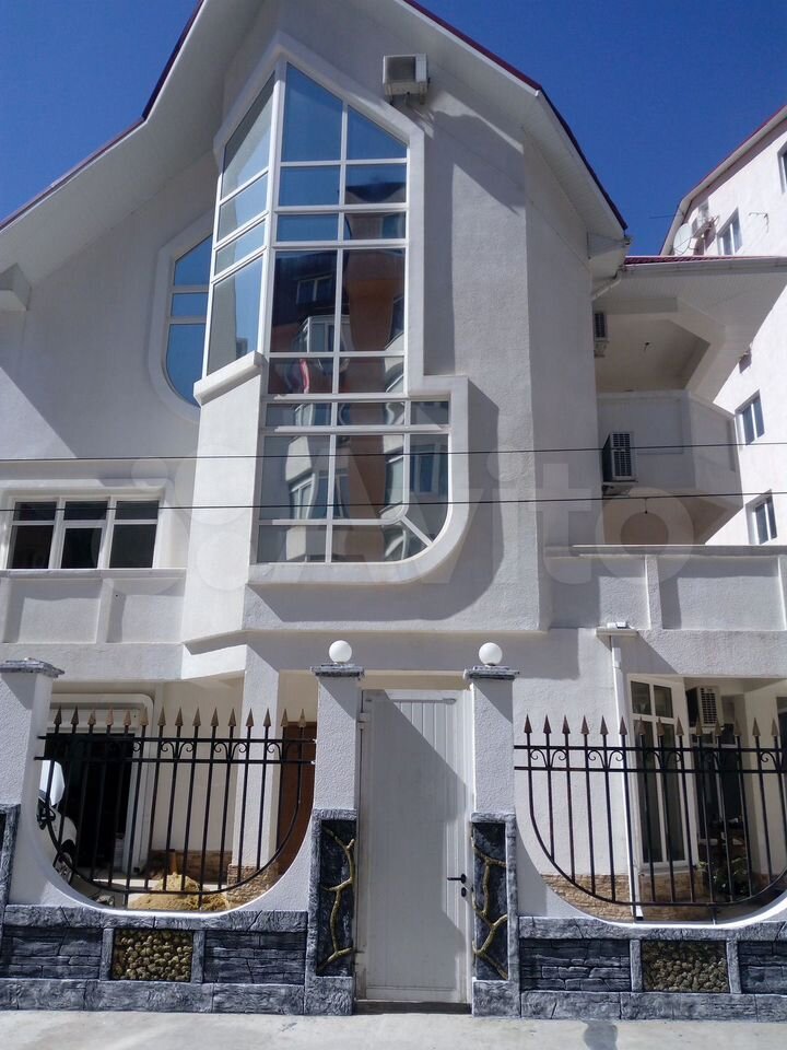 4+ комнаты, 352 м², 4/4 этаж, Сочи, мкр-н Новый Сочи, Клубничная ул., 86