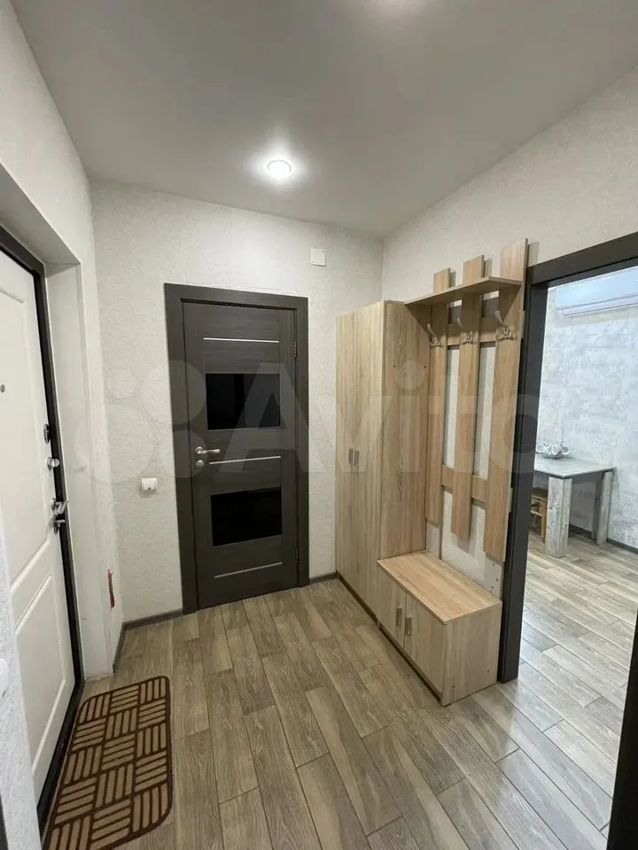 1-комн., 36.4 м², 9/10 этаж, ул. имени В.М. Комарова, 21/1к2 — фото 2