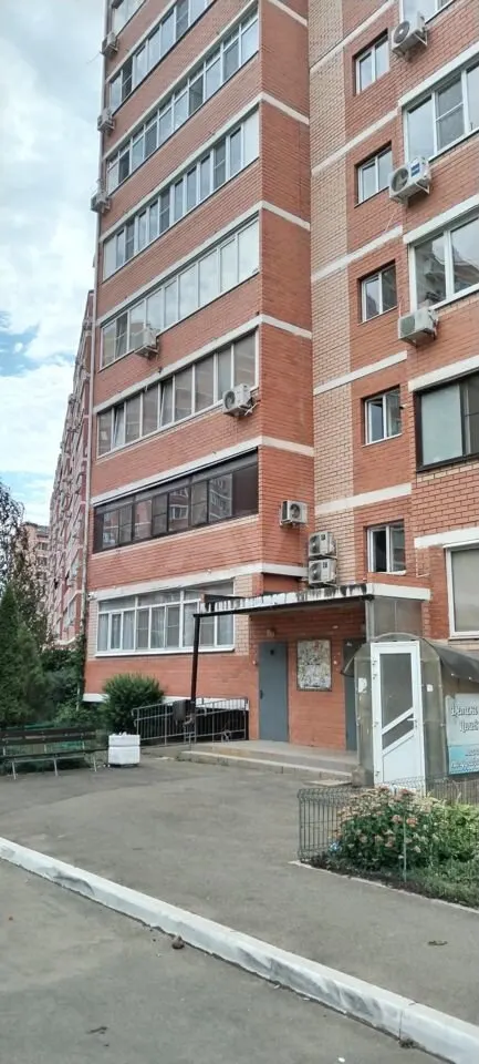 1-комн., 41.4 м², 6/9 этаж, Восточно-Кругликовская ул., 76/1 — фото 2