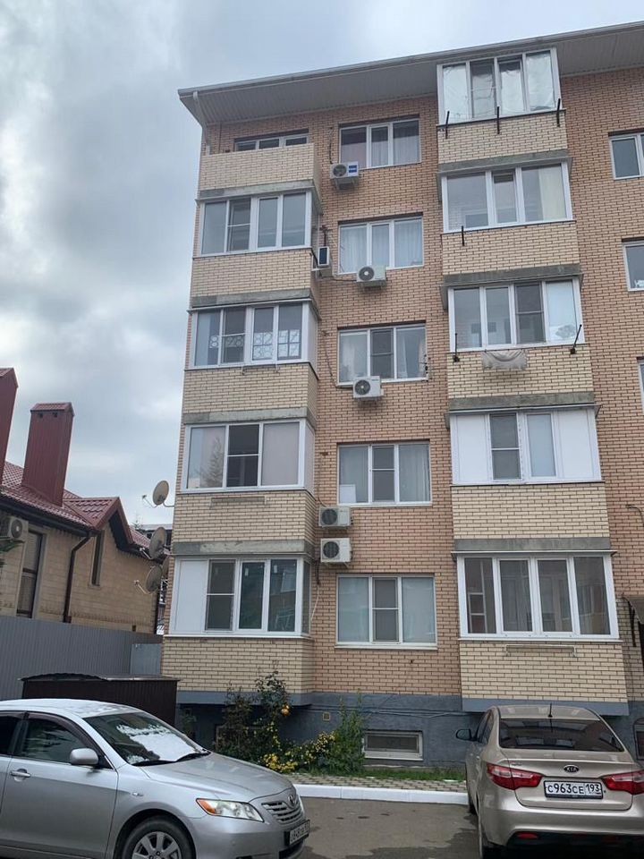 1-комн., 40 м², 3/5 этаж, Краснодар г