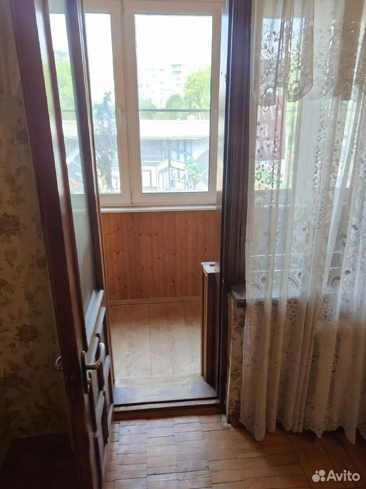 3-комн., 54 м², 2/5 этаж, ул. имени 40-летия Победы, 35 — фото 2