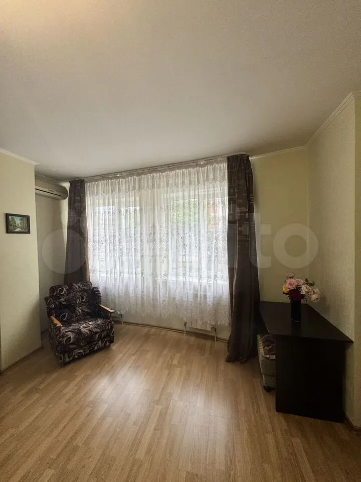 Продается 1-комн. квартира, 42.4 м² — фото 2