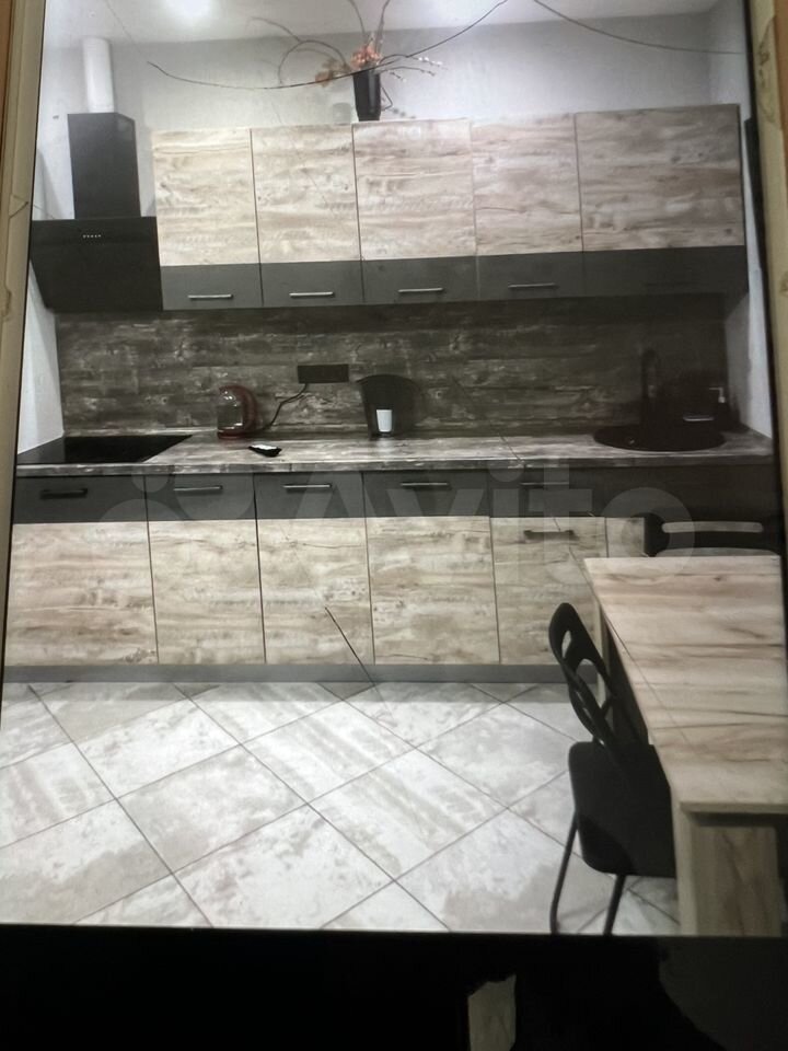 Продается 1-комн. квартира, 50 м² — фото 2