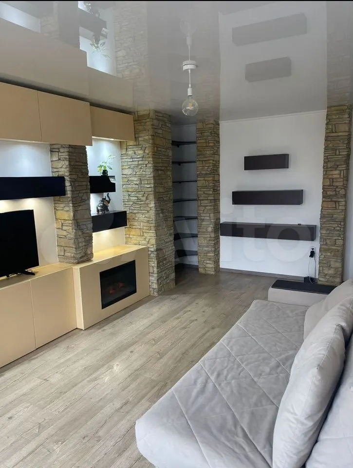 2-комн. квартира, 56 м² — фото 2