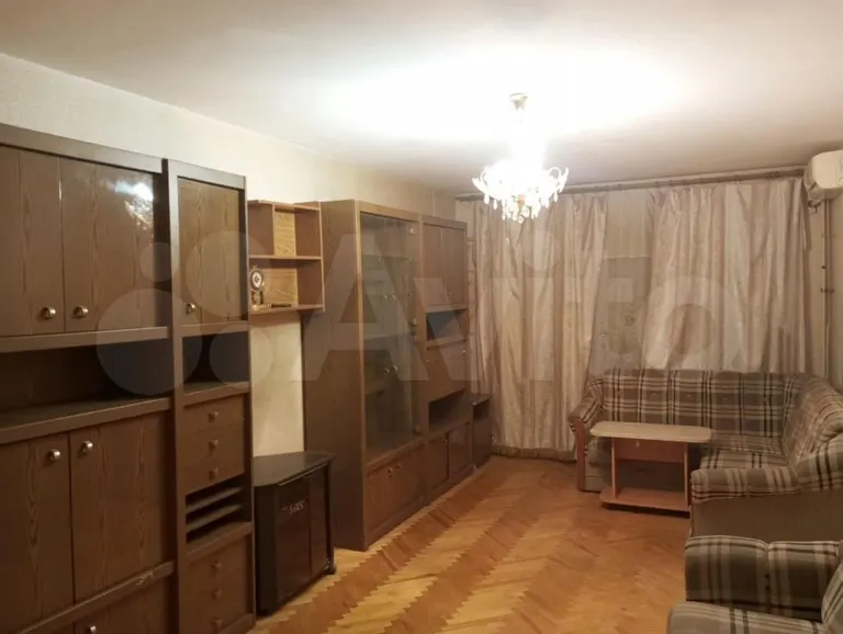 2-комн., 53 м², 3/9 этаж, ул. имени Дзержинского, 203 — фото 2