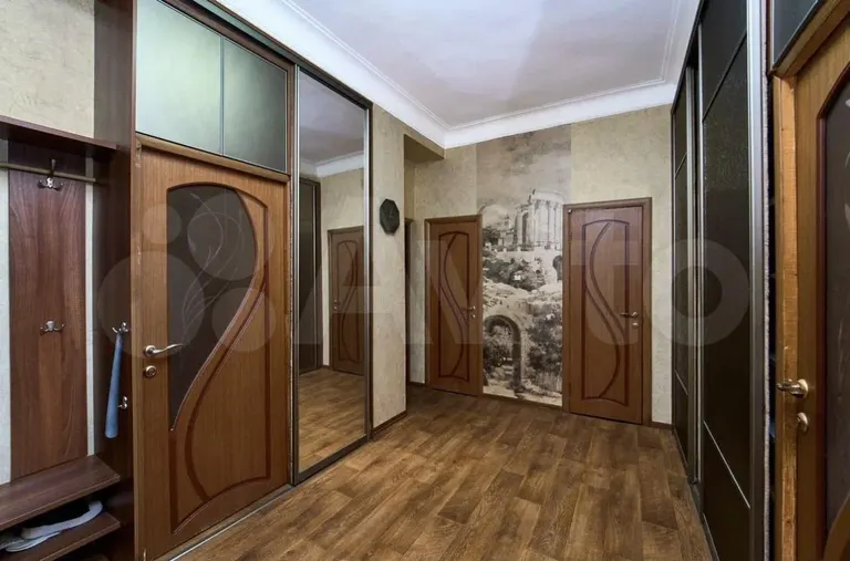 4+ комнаты, 94 м², 2/2 этаж, мкр-н Центральный, ул. Гудимы, 68 — фото 4
