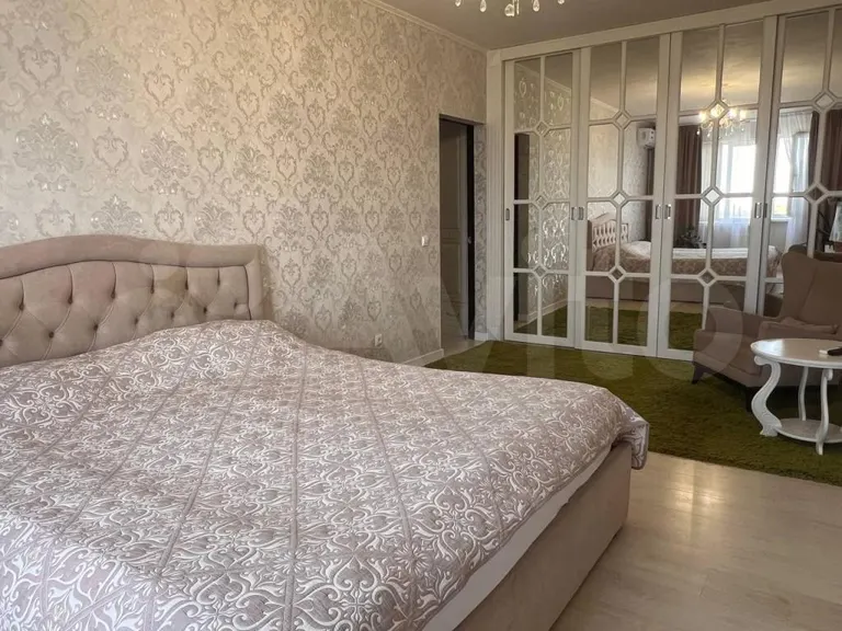 2-комн., 60 м², 17/23 этаж, мкр-н Юбилейный, ул. Генерала Шифрина, 5р-н Западный — фото 2